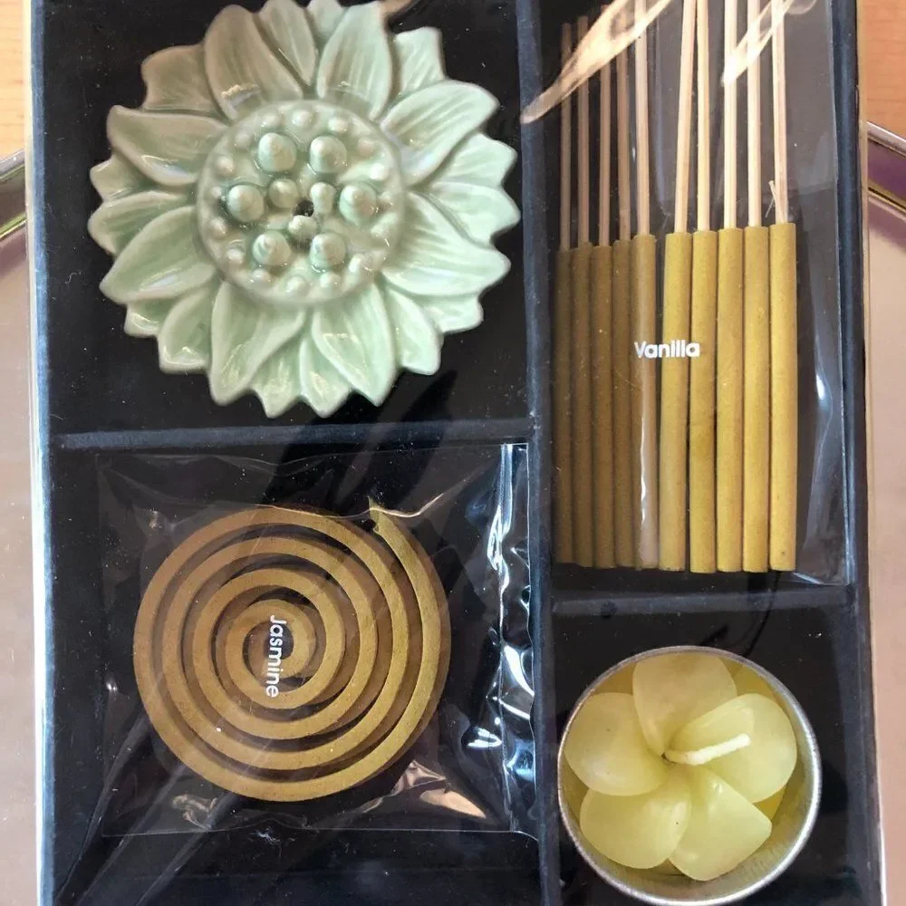 ‎Vanilla & Jasmine Incense & Candle Gift Set